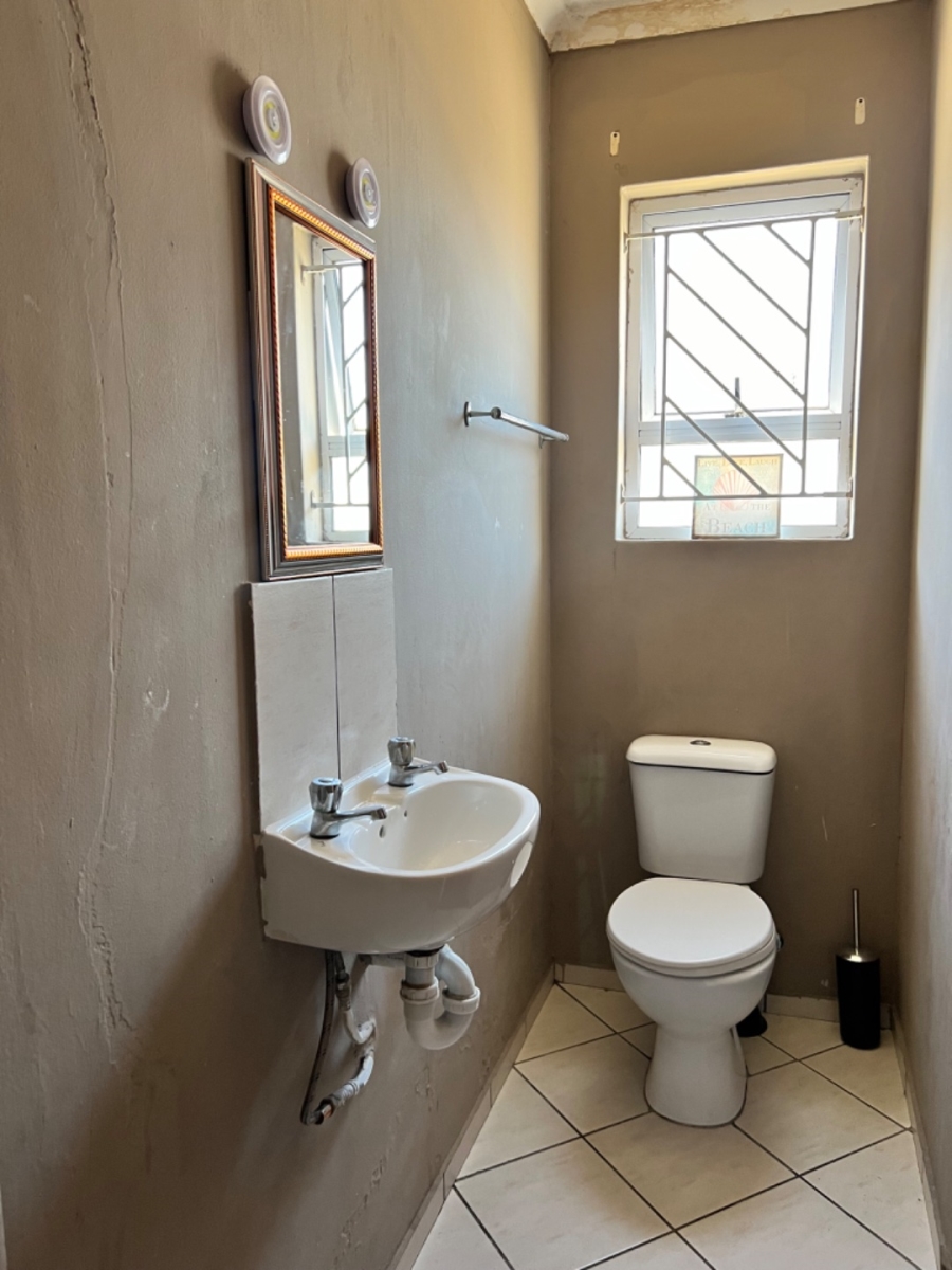 1 Bedroom Property for Sale in Sunset Glen Western Cape